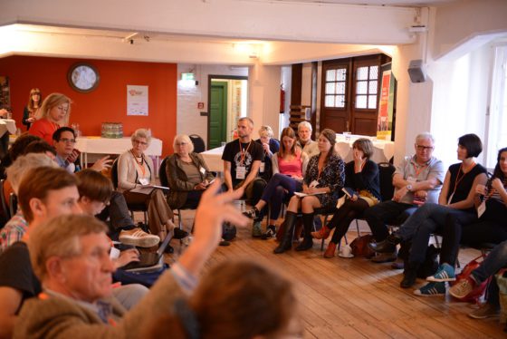 Teilnehmer einer Session auf dem openTransfer CAMP in Hamburg 2014